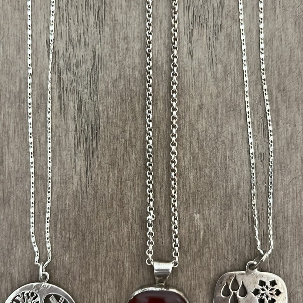 Silver necklace bundle - Picture 3 of 3